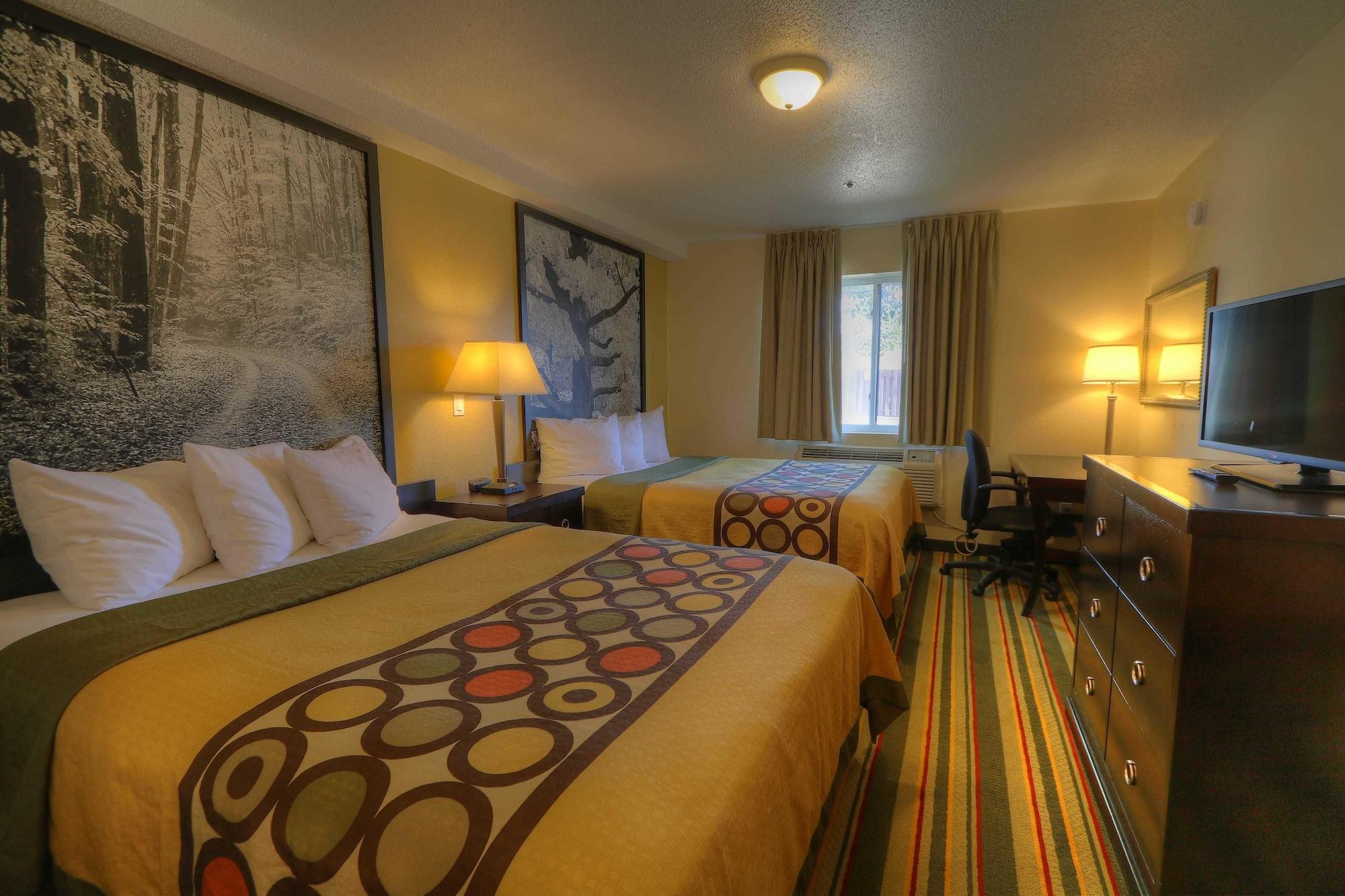Super 8 By Wyndham Mt. Pleasant Hotel Маунт Плезант Екстериор снимка