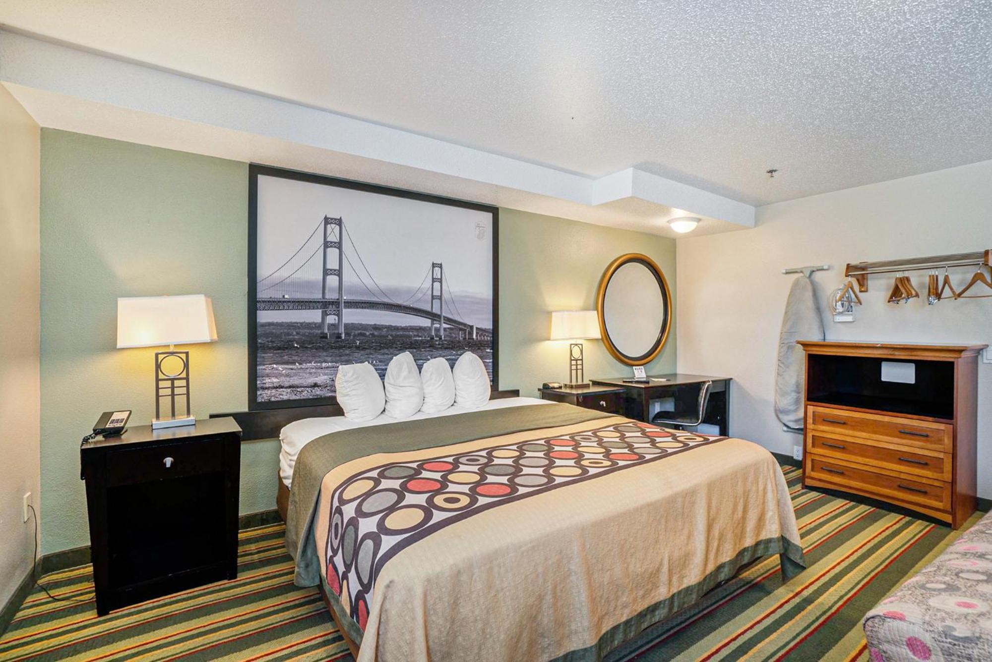 Super 8 By Wyndham Mt. Pleasant Hotel Маунт Плезант Екстериор снимка
