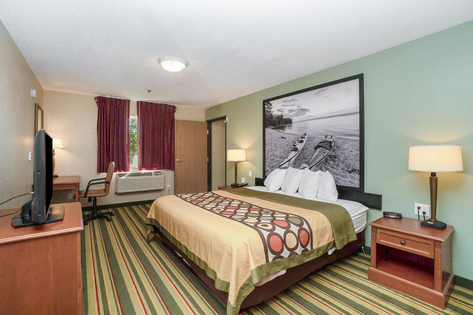 Super 8 By Wyndham Mt. Pleasant Hotel Маунт Плезант Екстериор снимка