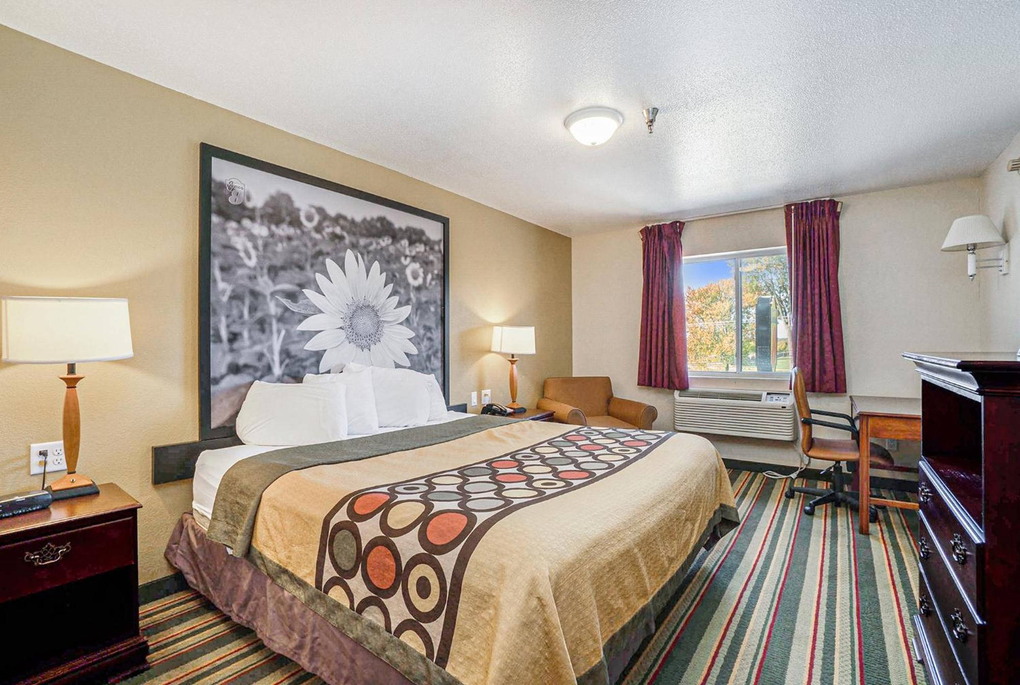 Super 8 By Wyndham Mt. Pleasant Hotel Маунт Плезант Екстериор снимка
