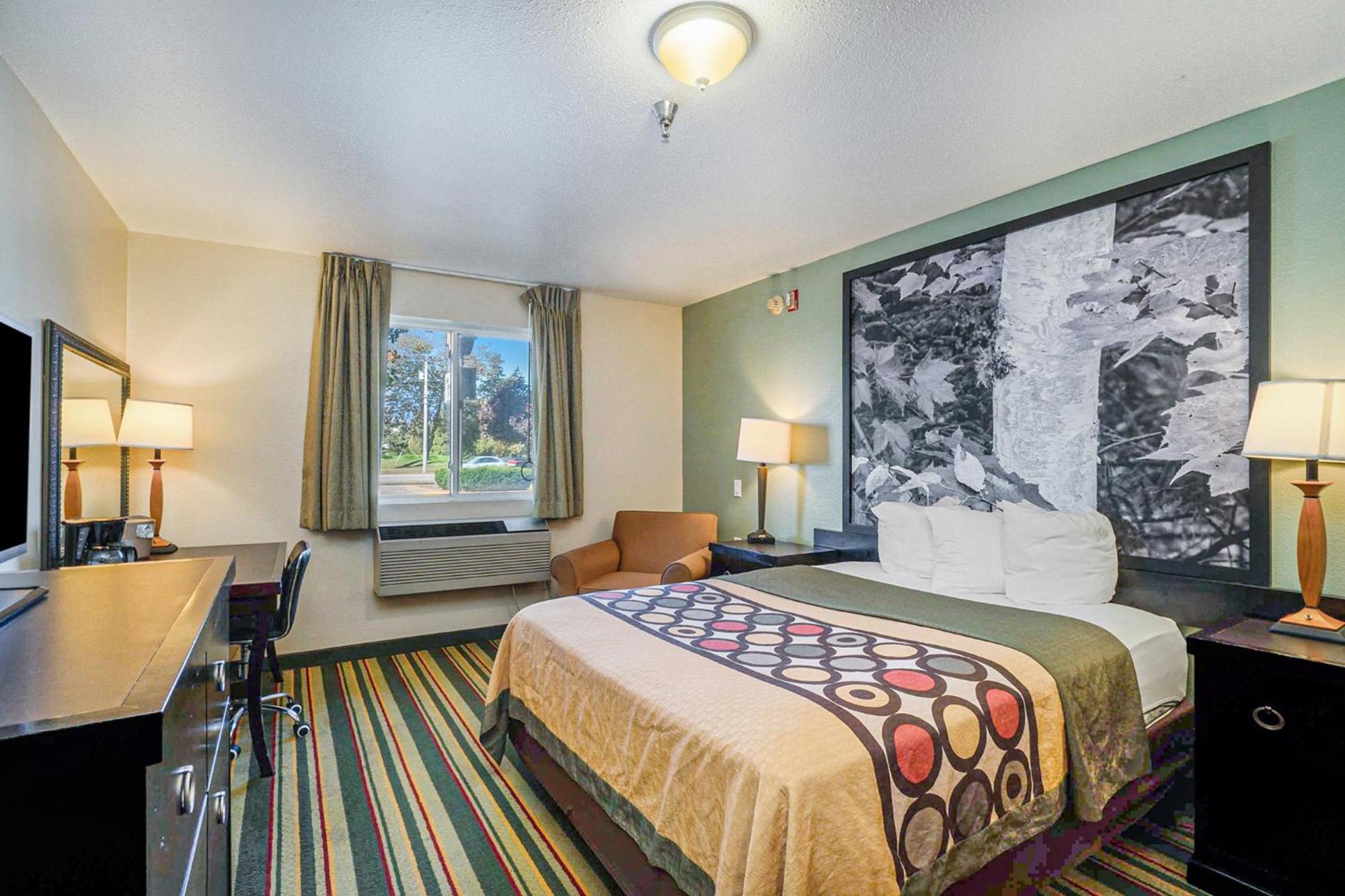 Super 8 By Wyndham Mt. Pleasant Hotel Маунт Плезант Екстериор снимка