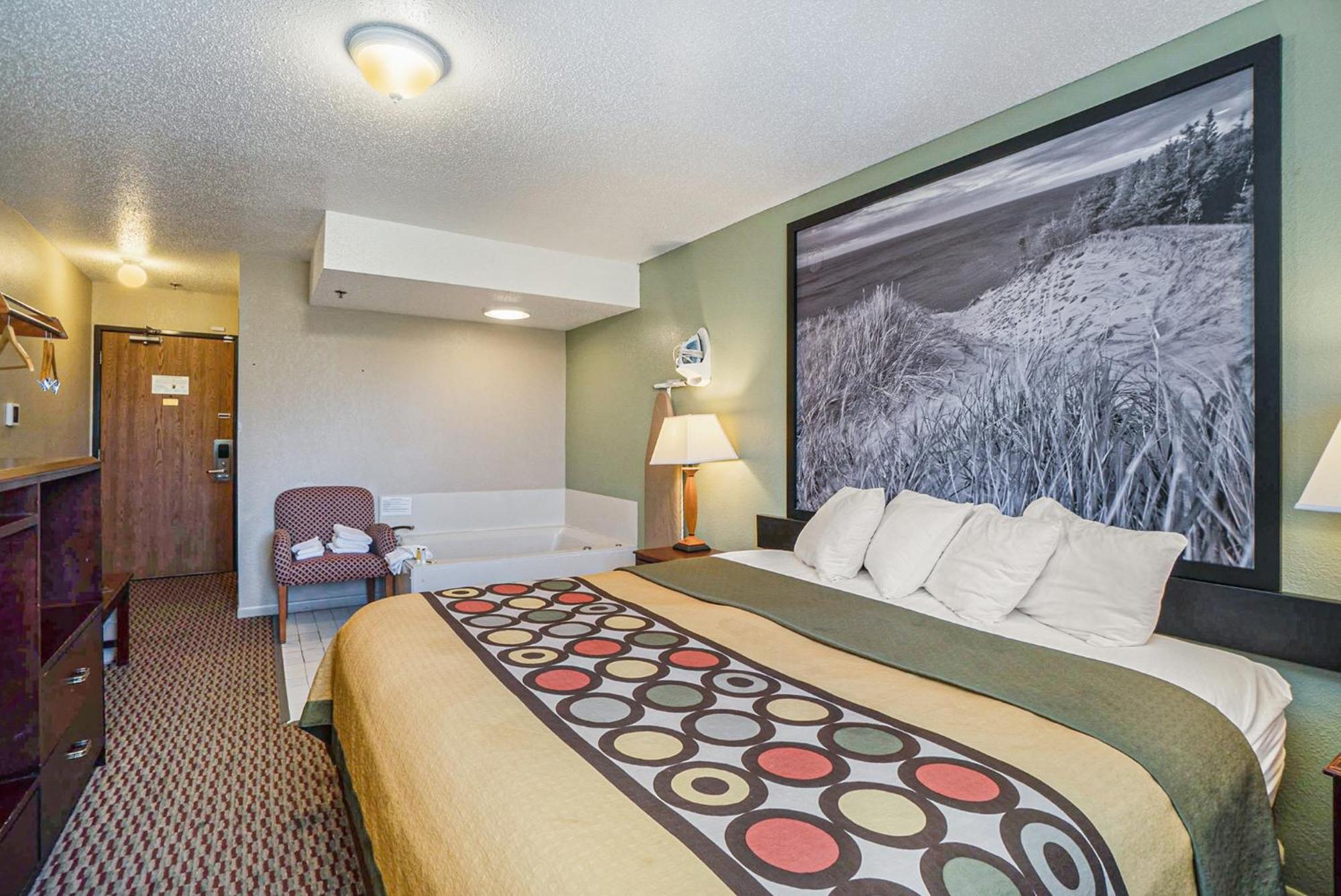 Super 8 By Wyndham Mt. Pleasant Hotel Маунт Плезант Екстериор снимка