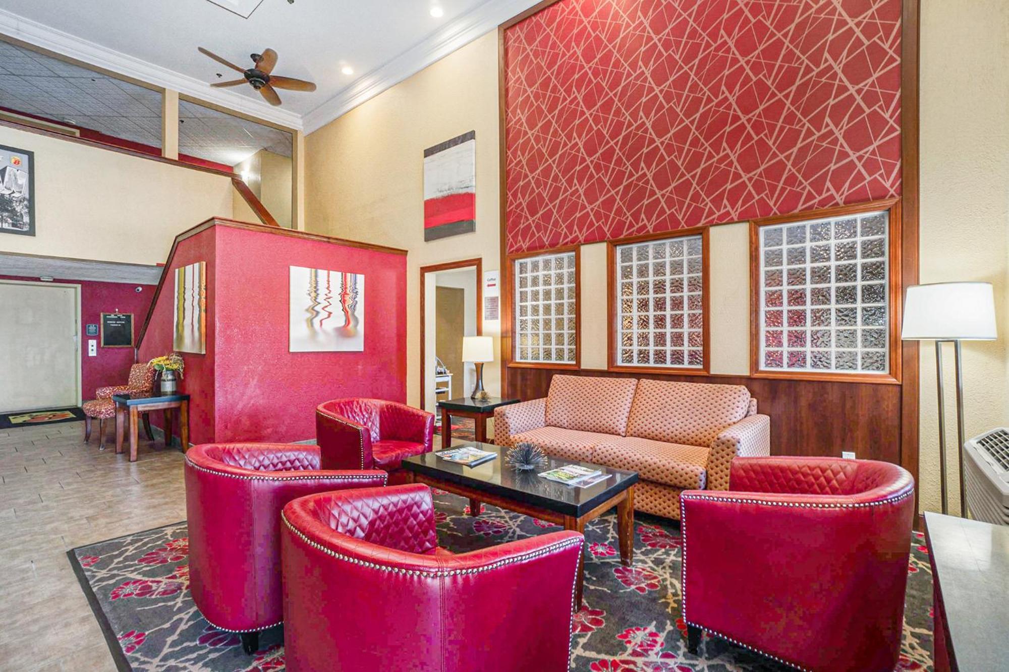 Super 8 By Wyndham Mt. Pleasant Hotel Маунт Плезант Екстериор снимка
