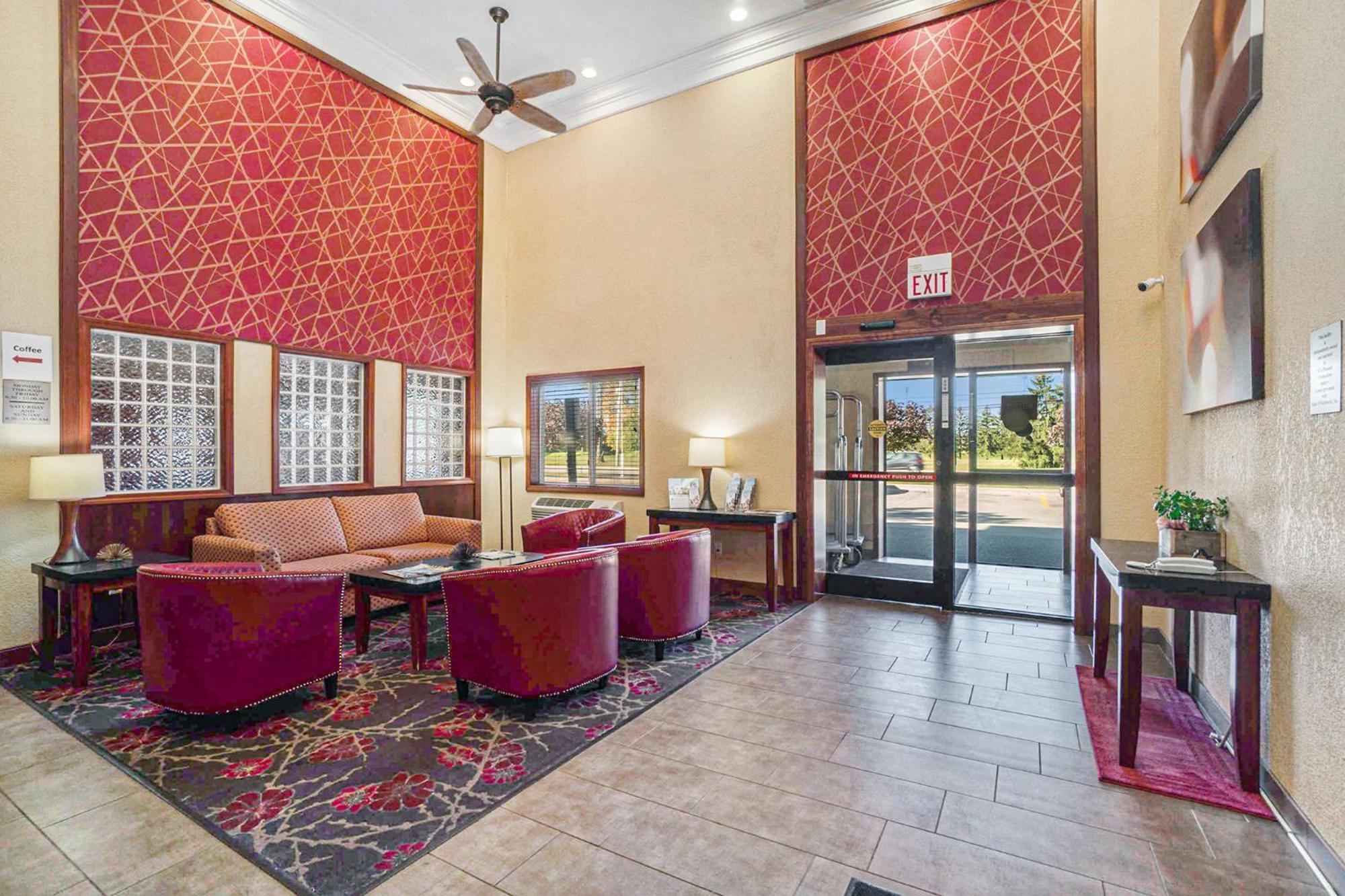 Super 8 By Wyndham Mt. Pleasant Hotel Маунт Плезант Екстериор снимка