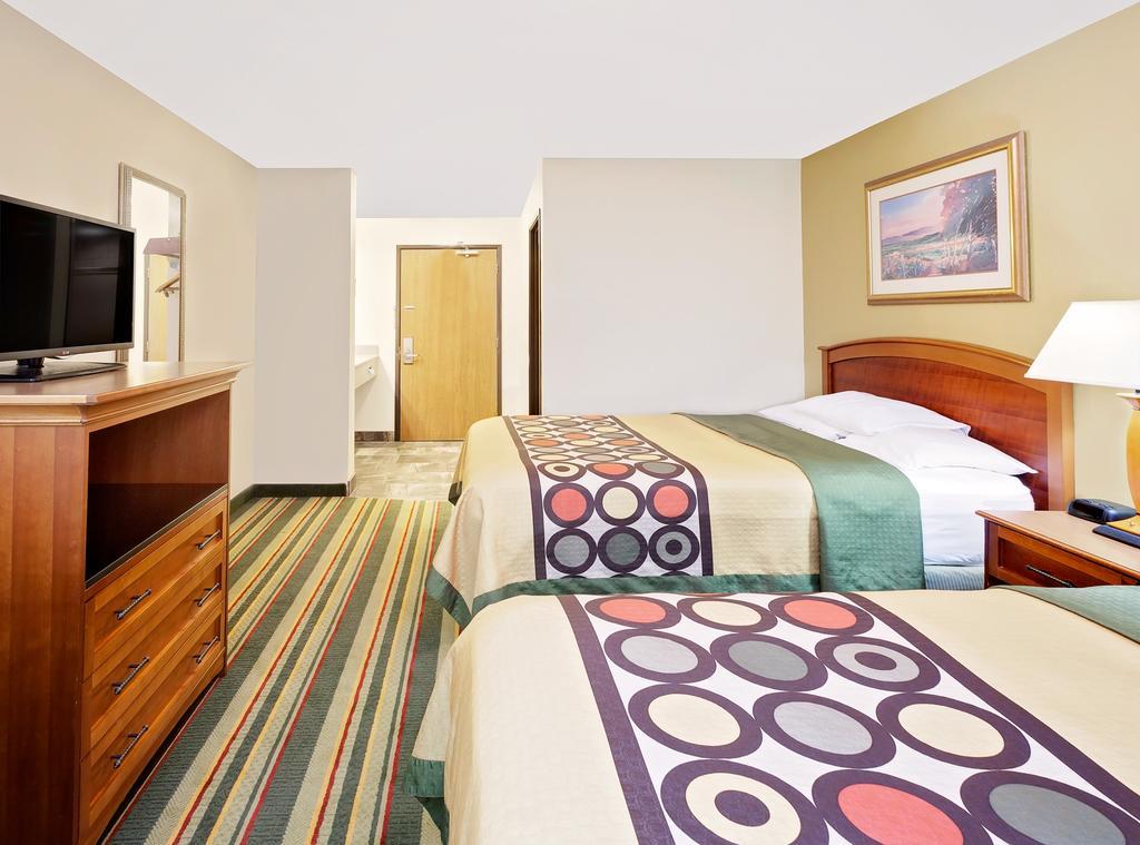 Super 8 By Wyndham Mt. Pleasant Hotel Маунт Плезант Екстериор снимка