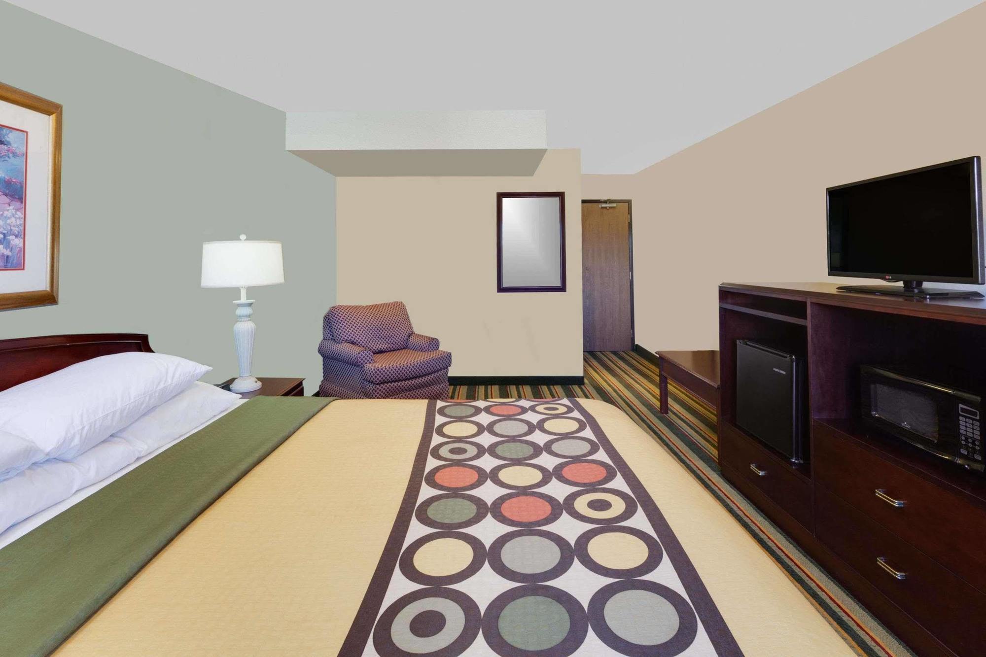 Super 8 By Wyndham Mt. Pleasant Hotel Маунт Плезант Екстериор снимка